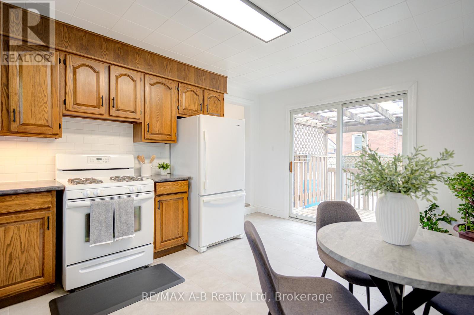 234 Nelson Street, Stratford, Ontario  N5A 2K3 - Photo 26 - X12911012