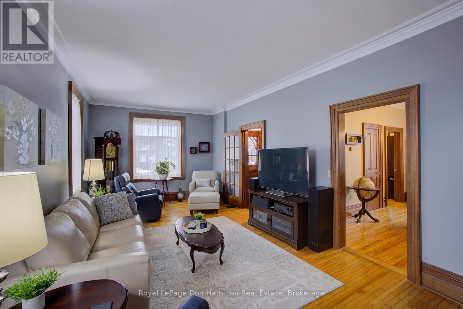 212 King Street, North Perth, Ontario  N0G 1B0 - Photo 11 - X12911094