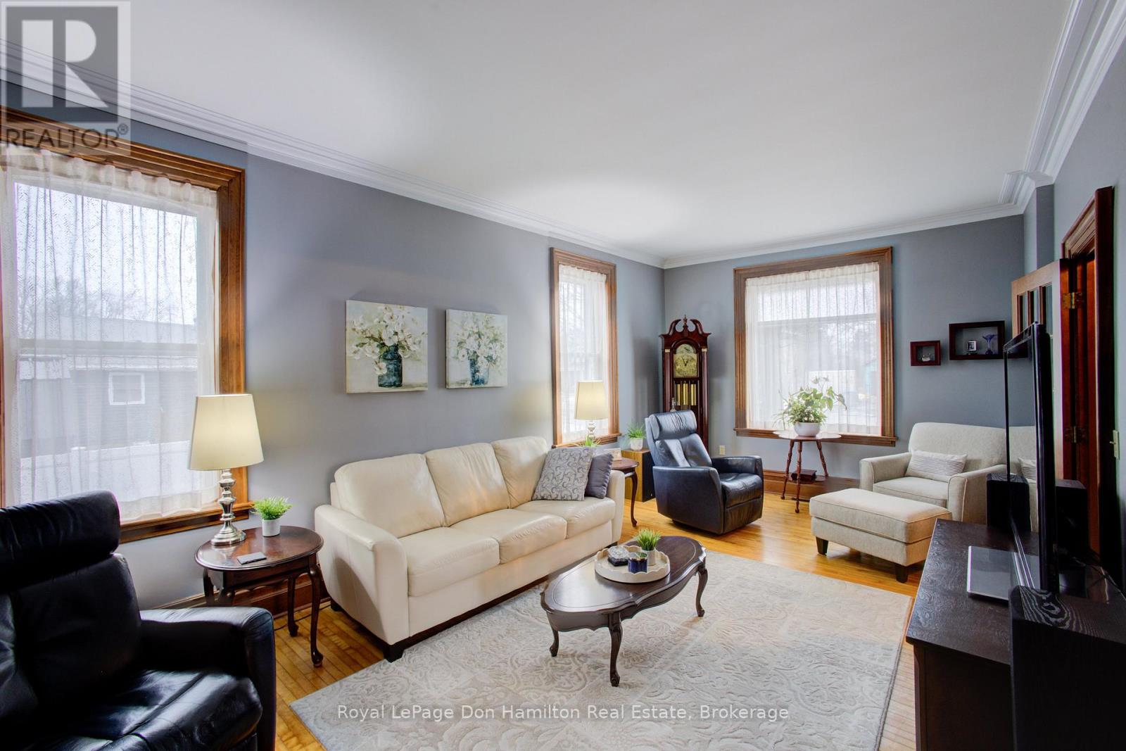 212 King Street, North Perth, Ontario  N0G 1B0 - Photo 12 - X12911094