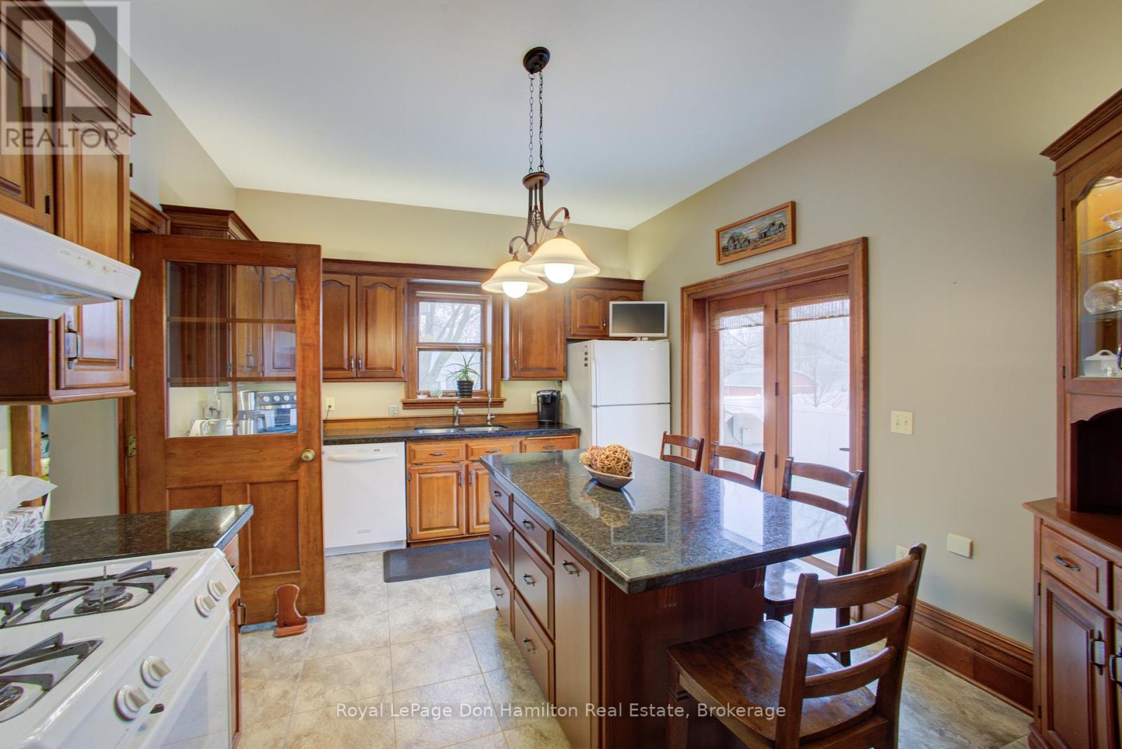 212 King Street, North Perth, Ontario  N0G 1B0 - Photo 17 - X12911094