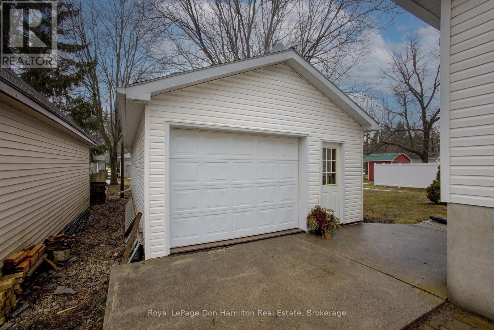 212 King Street, North Perth, Ontario  N0G 1B0 - Photo 35 - X12911094