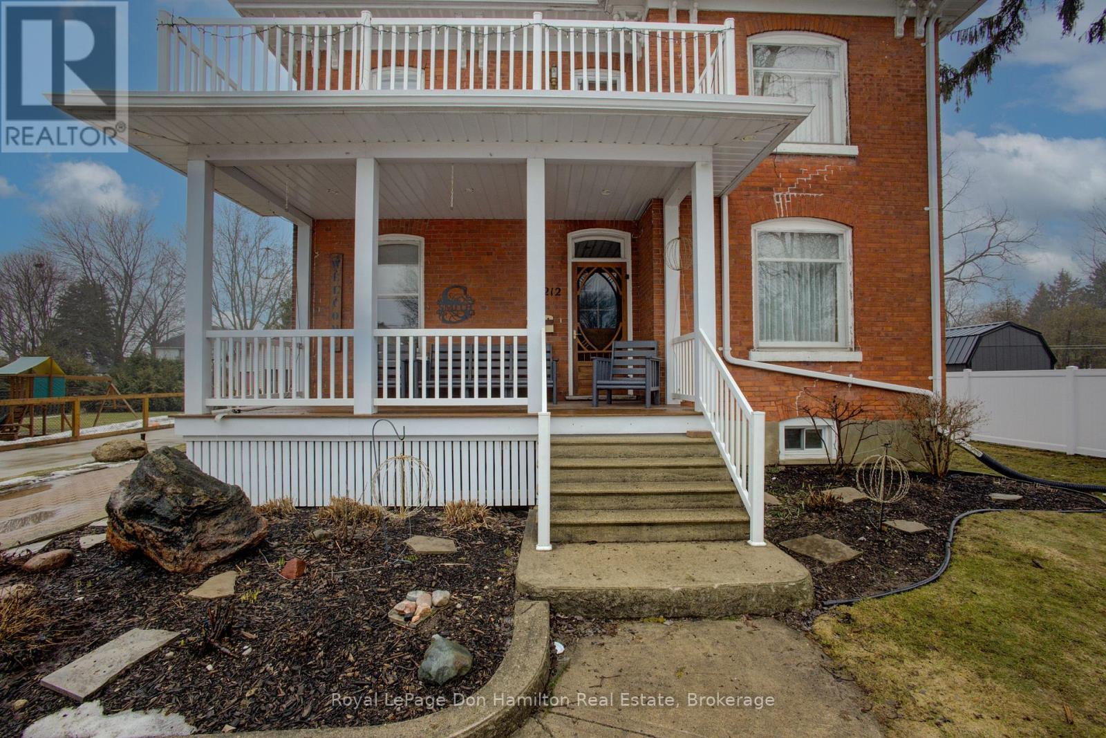 212 King Street, North Perth, Ontario  N0G 1B0 - Photo 5 - X12911094