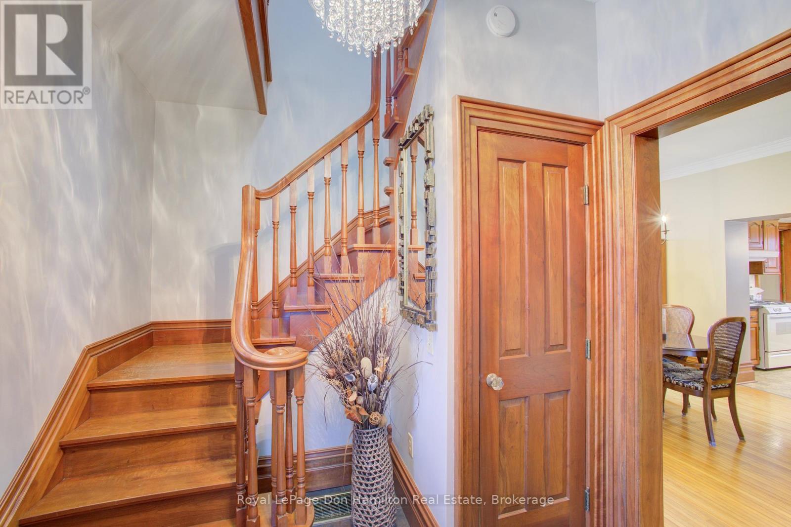 212 King Street, North Perth, Ontario  N0G 1B0 - Photo 8 - X12911094