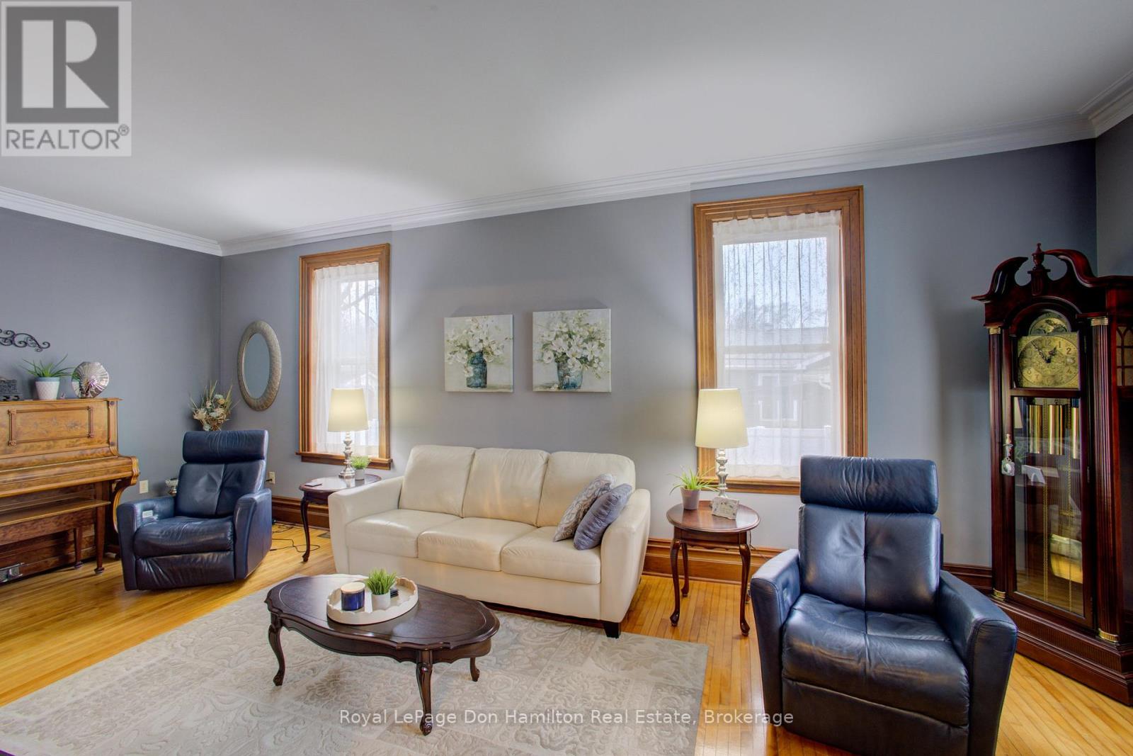 212 King Street, North Perth, Ontario  N0G 1B0 - Photo 9 - X12911094