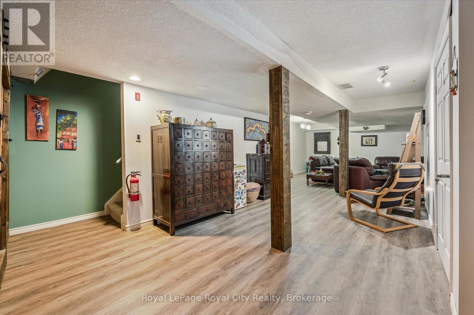 21 Marilyn Drive, Guelph, Ontario  N1H 1G9 - Photo 35 - X12911172