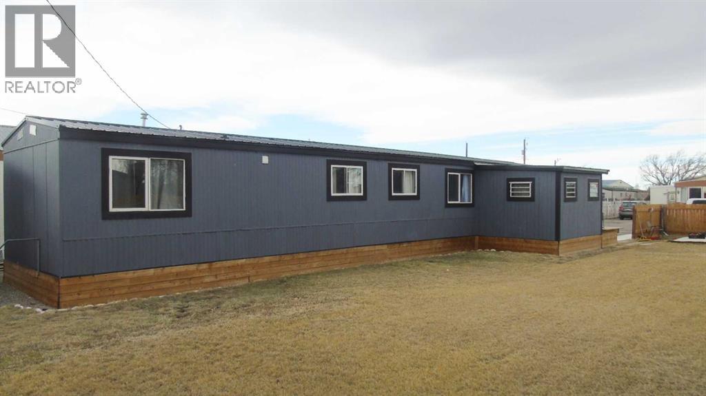 468 10 Street, Fort Macleod, Alberta  T0L 0Z0 - Photo 4 - A2294967