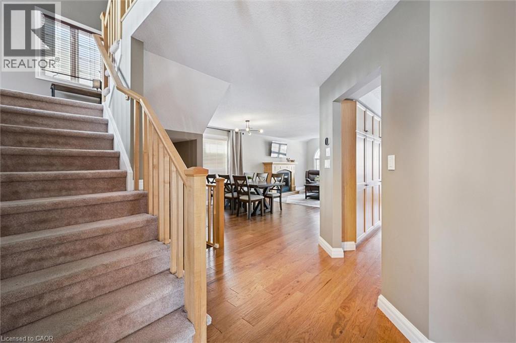 530 Little Dover Crescent, Waterloo, Ontario  N2K 4E4 - Photo 4 - 40805530