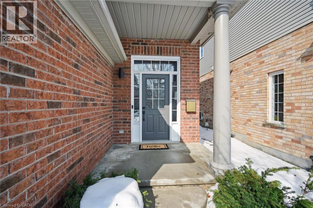 530 Little Dover Crescent, Waterloo, Ontario  N2K 4E4 - Photo 2 - 40805530