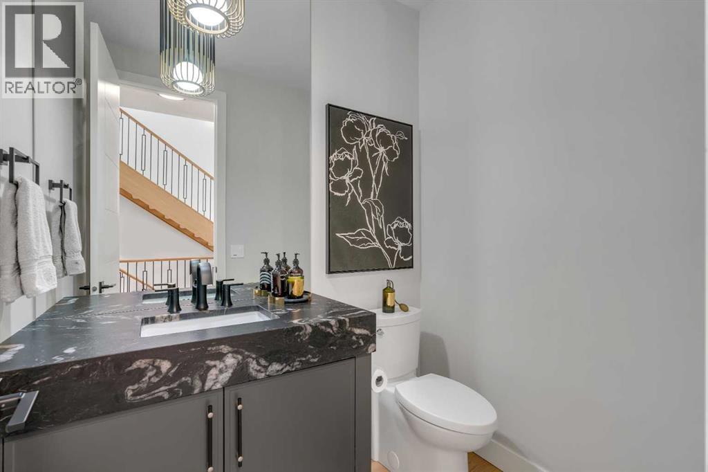 100 Elkton Close SW, Calgary, Alberta  T3H 1W6 - Photo 18 - A2284990