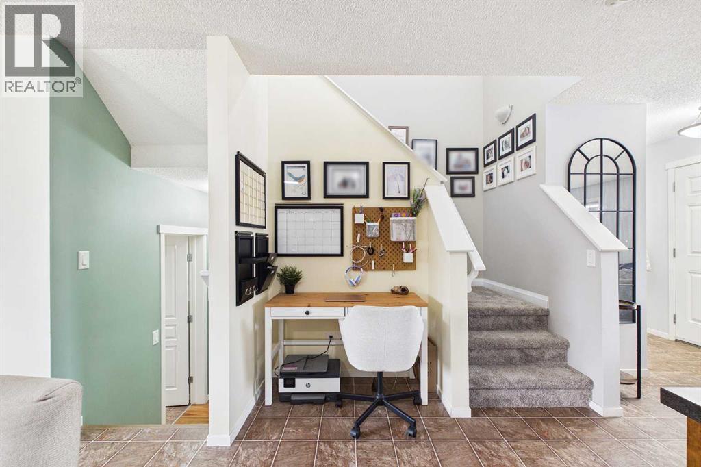 121 River Heights Crescent, Cochrane, Alberta  T4C 0J5 - Photo 7 - A2287019