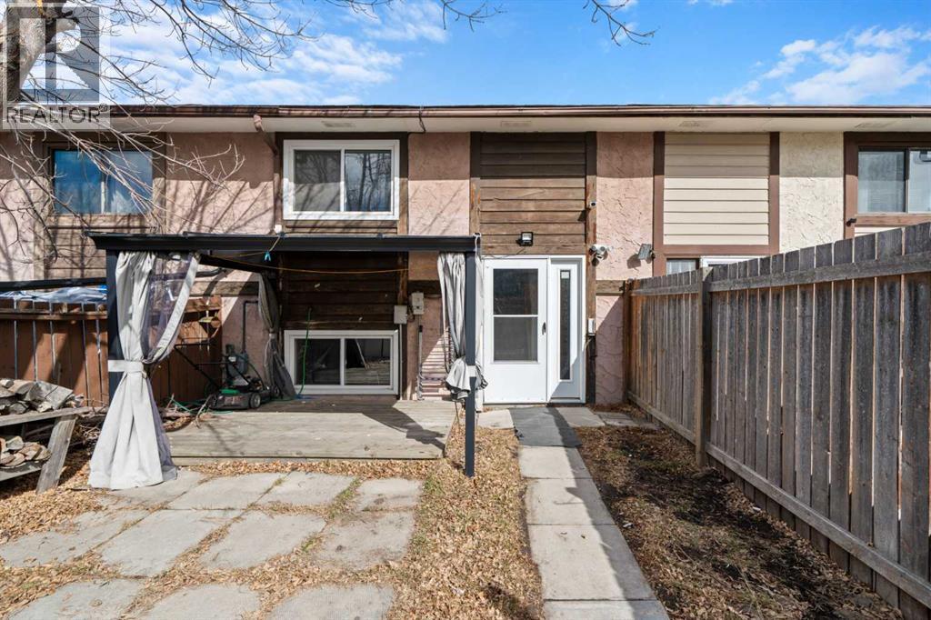 124 Berkley Way NW, Calgary, Alberta  T3K 1B6 - Photo 20 - A2292381