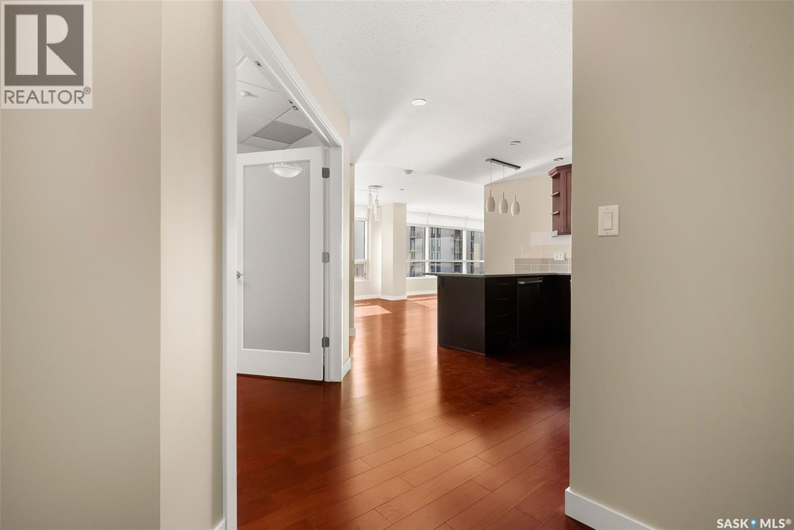 704 2300 Broad Street, Regina, Saskatchewan  S4P 1Y8 - Photo 3 - SK031091