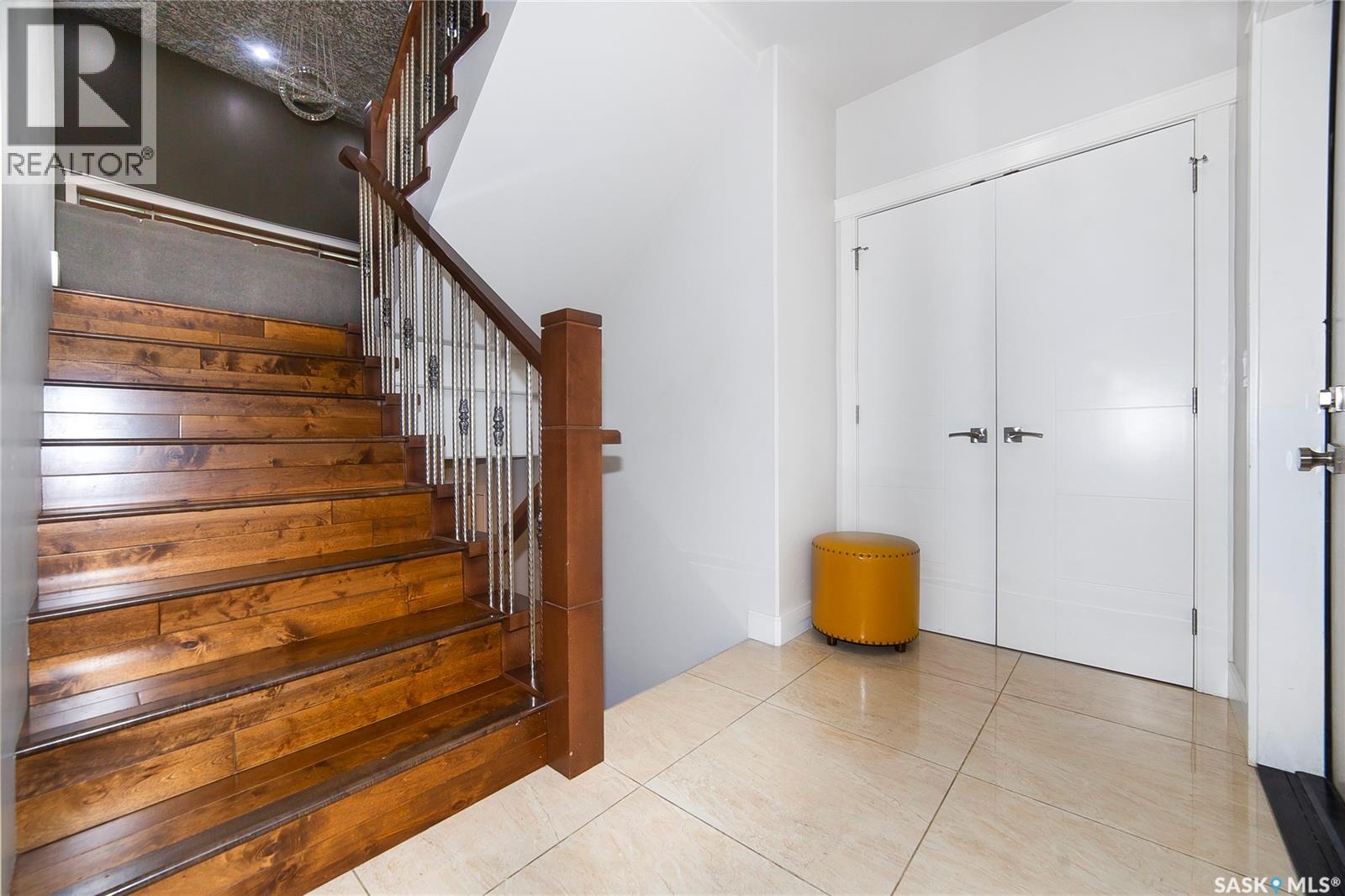 3234 37th Street W, Saskatoon, Saskatchewan  S7L 7G3 - Photo 3 - SK031089