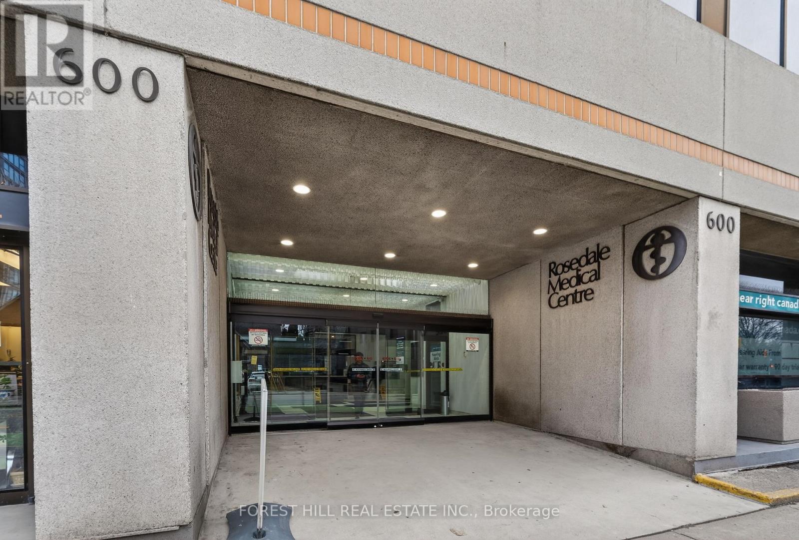 702 - 600 Sherbourne Street, Toronto, Ontario  M4X 1W4 - Photo 3 - C12911024