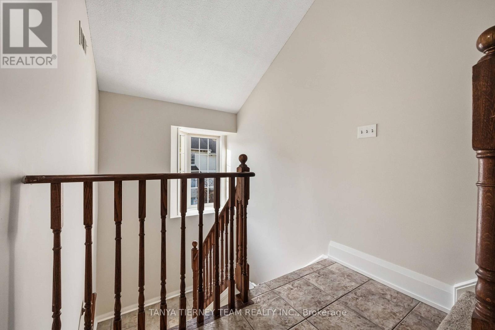 3 - 48 Petra Way, Whitby, Ontario  L1R 0A4 - Photo 8 - E12911018