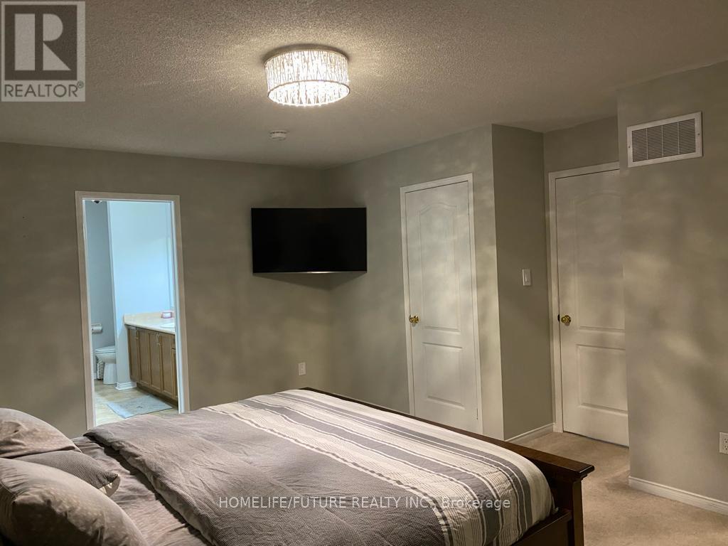 31 Middlecote Drive, Ajax, Ontario  L1T 0A4 - Photo 13 - E12911078