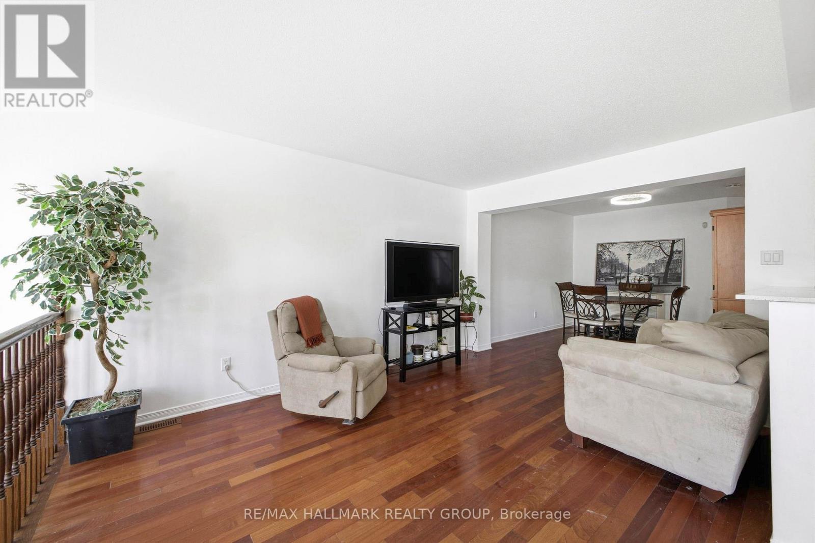 759 Everton Way, Ottawa, Ontario  K1V 1Y7 - Photo 12 - X12911048