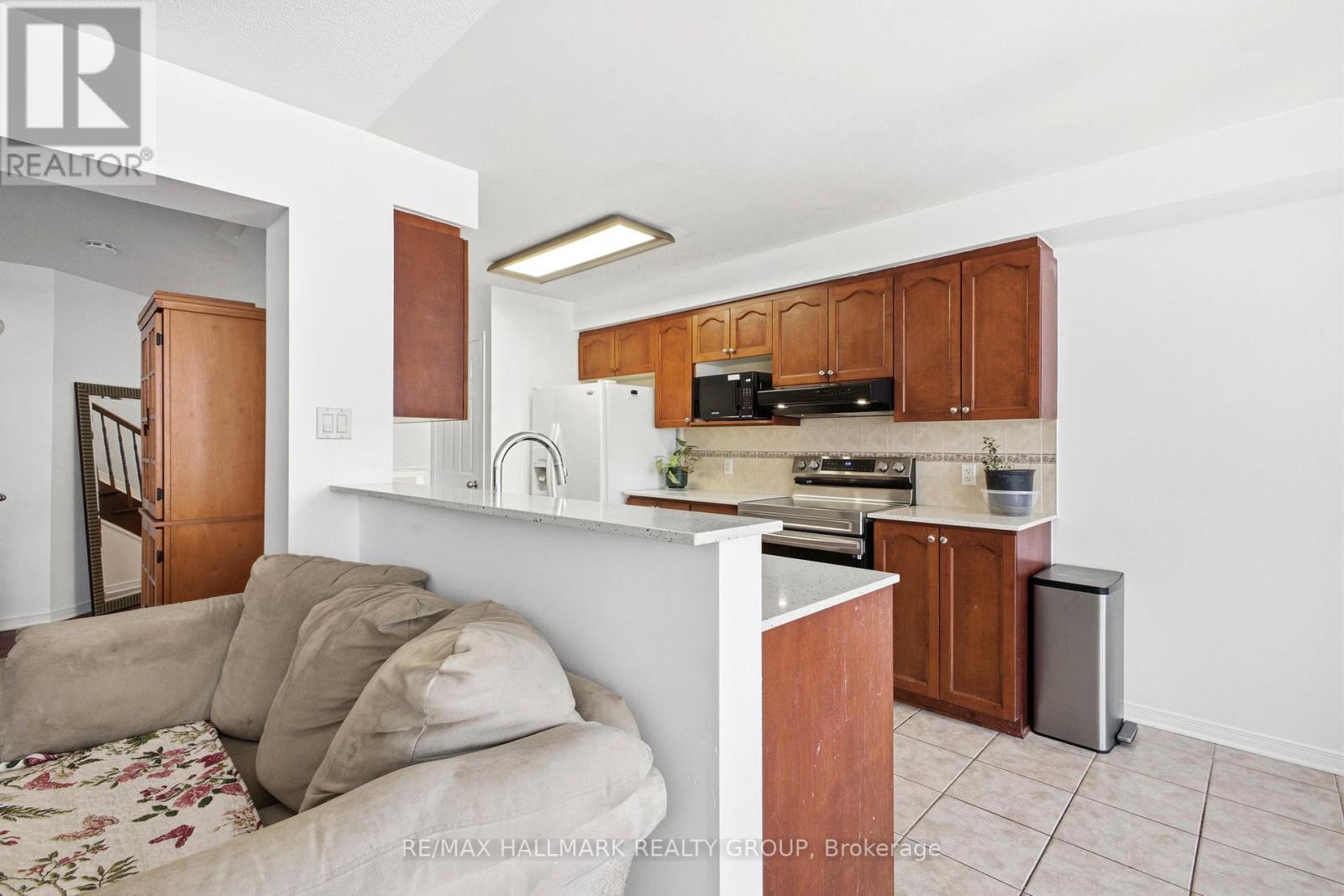 759 Everton Way, Ottawa, Ontario  K1V 1Y7 - Photo 10 - X12911048