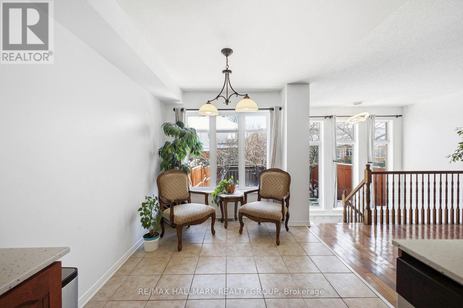 759 Everton Way, Ottawa, Ontario  K1V 1Y7 - Photo 8 - X12911048