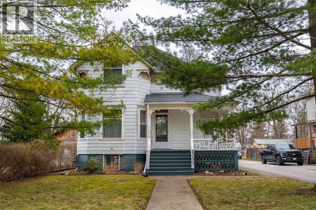 4050 PETROLIA LINE, Petrolia, Ontario