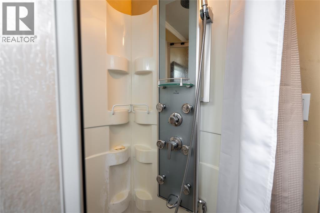 4050 Petrolia Line, Petrolia, Ontario  N0N 1R0 - Photo 11 - 26005239