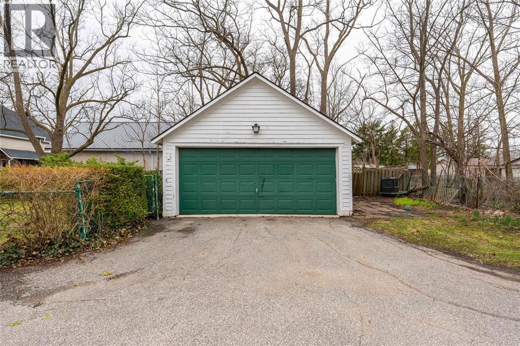 4050 Petrolia Line, Petrolia, Ontario  N0N 1R0 - Photo 31 - 26005239