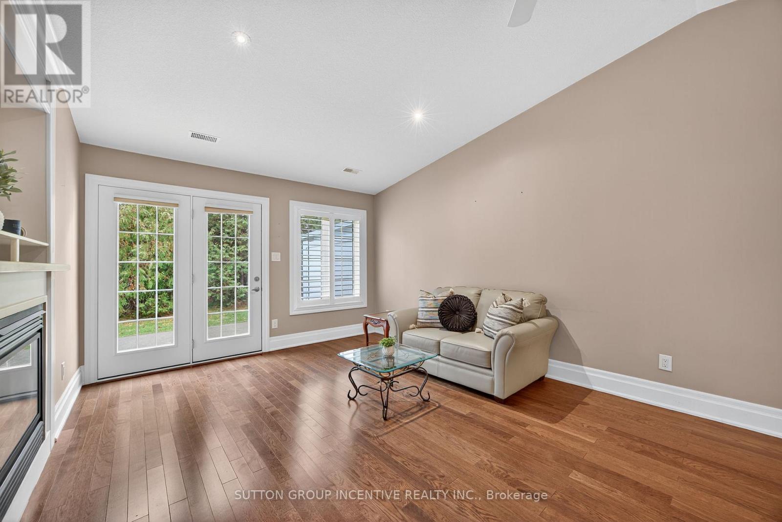 53 Clover Crescent, Wasaga Beach, Ontario  L9Z 0A4 - Photo 19 - S12911186