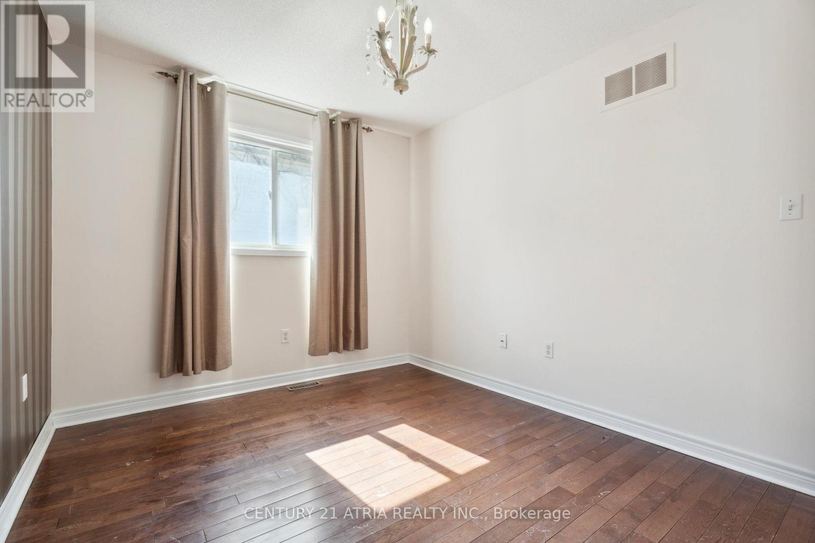 28 Cassandra Drive, Barrie (East Bayfield), Ontario  L4M 6W4 - Photo 19 - S12911210