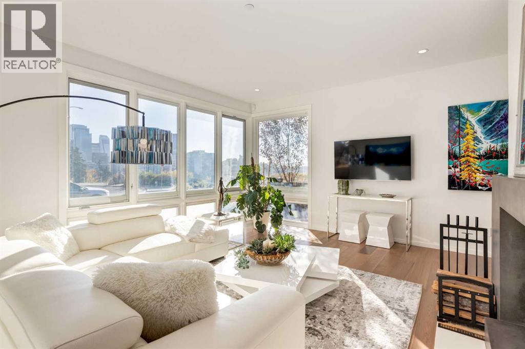 134 6 Avenue NW, Calgary, Alberta  T2M 0A1 - Photo 5 - A2262896