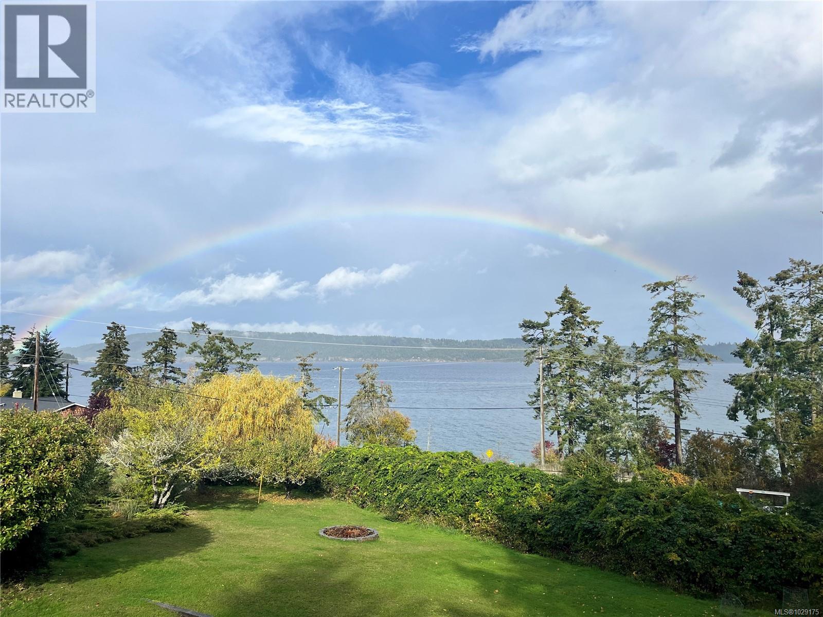 321 Maliview Dr, Salt Spring, British Columbia  V8K 2P7 - Photo 2 - 1029175