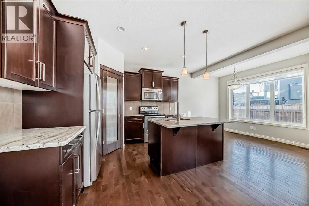 58 Sherwood Street Nw, Calgary, Alberta  T3R 0P2 - Photo 3 - A2281600