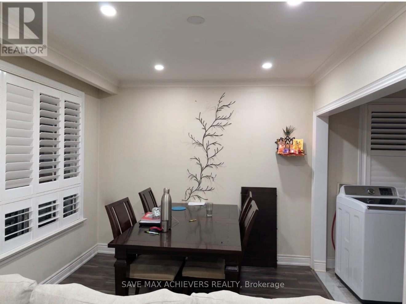 9 Milmink Street, Toronto, Ontario  M9W 3N3 - Photo 4 - W12910972