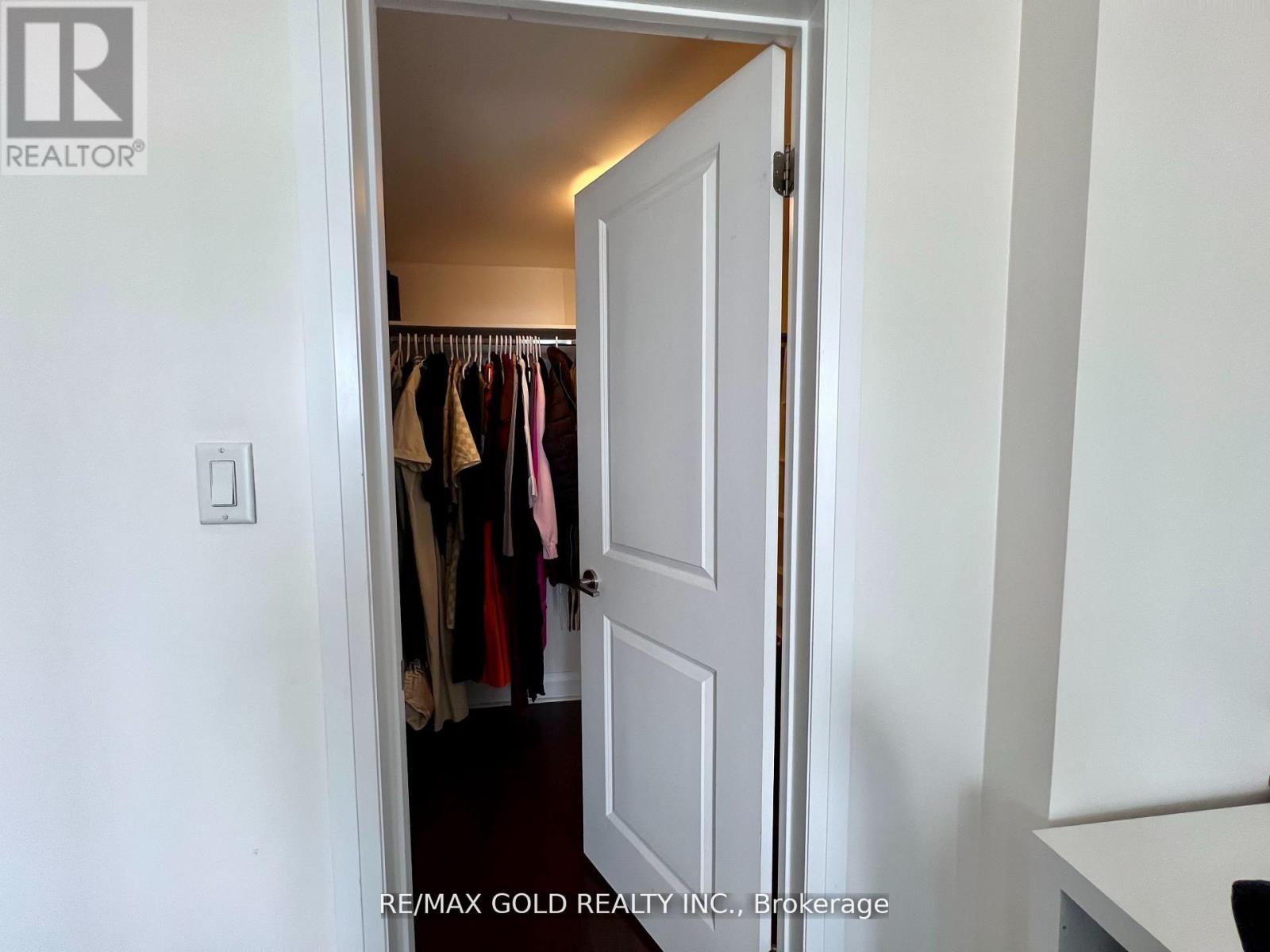 5030 Four Springs Avenue, Mississauga, Ontario  L5R 0E9 - Photo 19 - W12911030