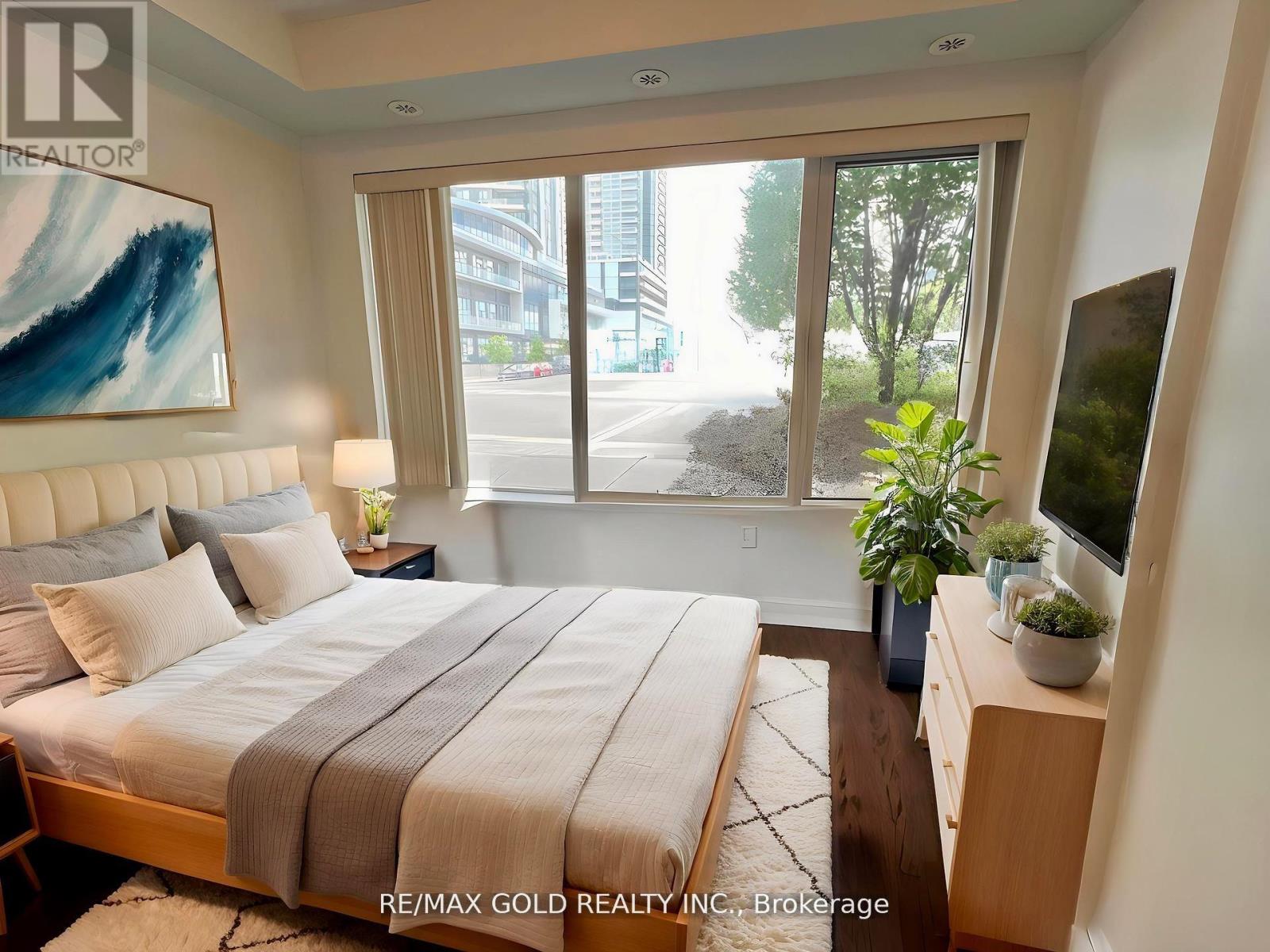 5030 Four Springs Avenue, Mississauga, Ontario  L5R 0E9 - Photo 3 - W12911030