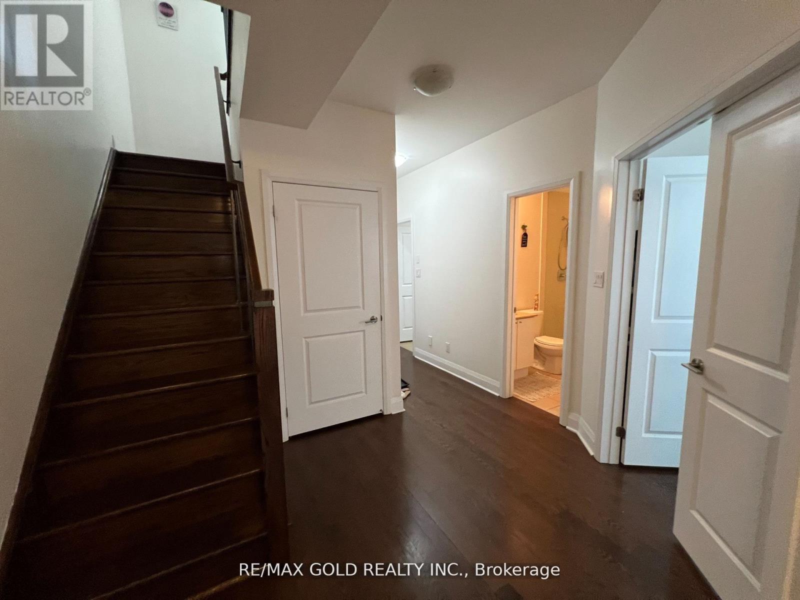 5030 Four Springs Avenue, Mississauga, Ontario  L5R 0E9 - Photo 5 - W12911030