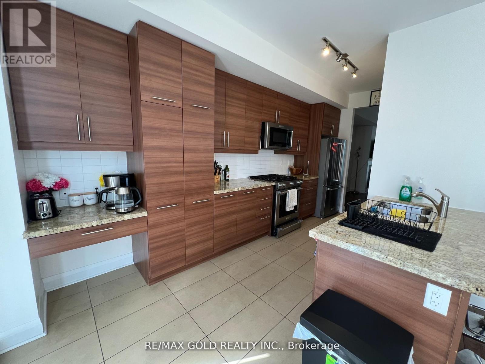 5030 Four Springs Avenue, Mississauga, Ontario  L5R 0E9 - Photo 6 - W12911030