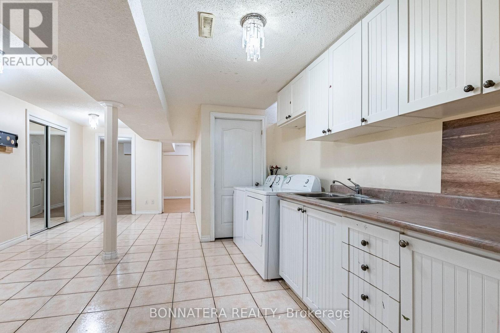 5359 Bullrush Drive, Mississauga, Ontario  L5V 2C1 - Photo 44 - W12911050