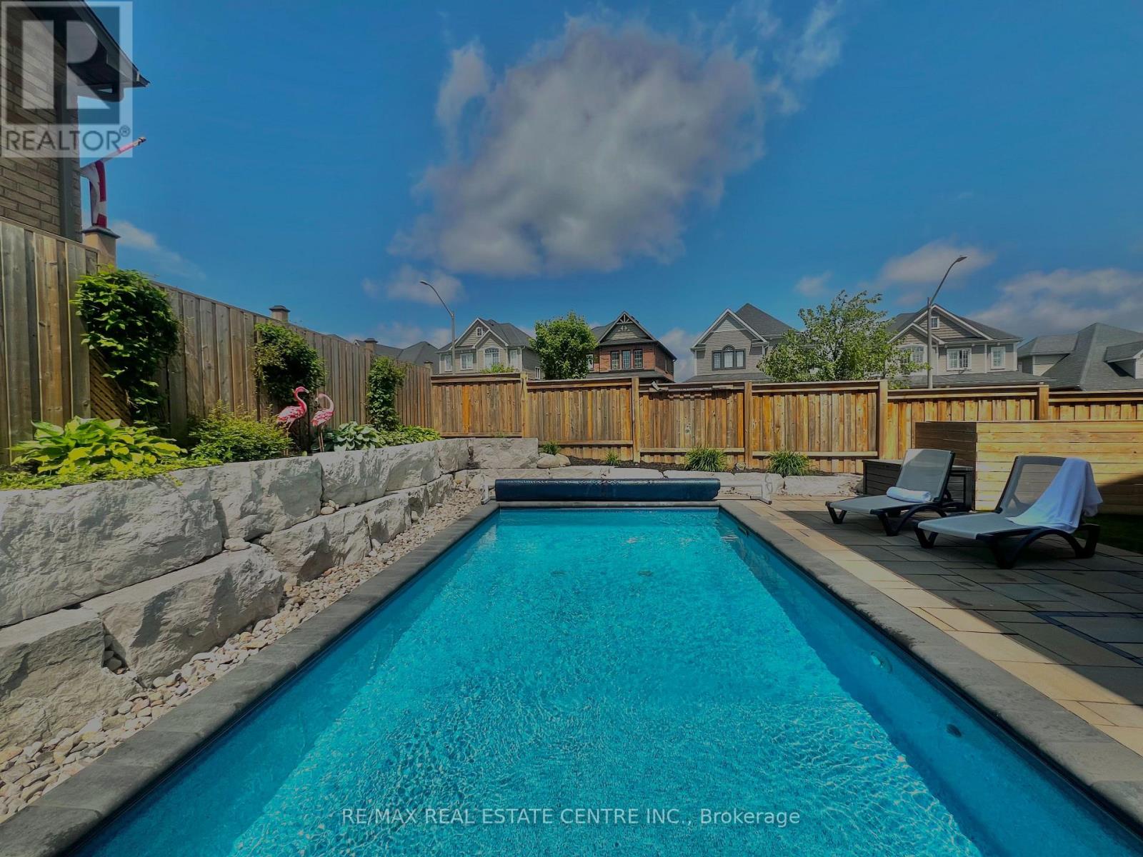 36 Paula Court, Orangeville, Ontario  L9W 5V1 - Photo 3 - W12911072