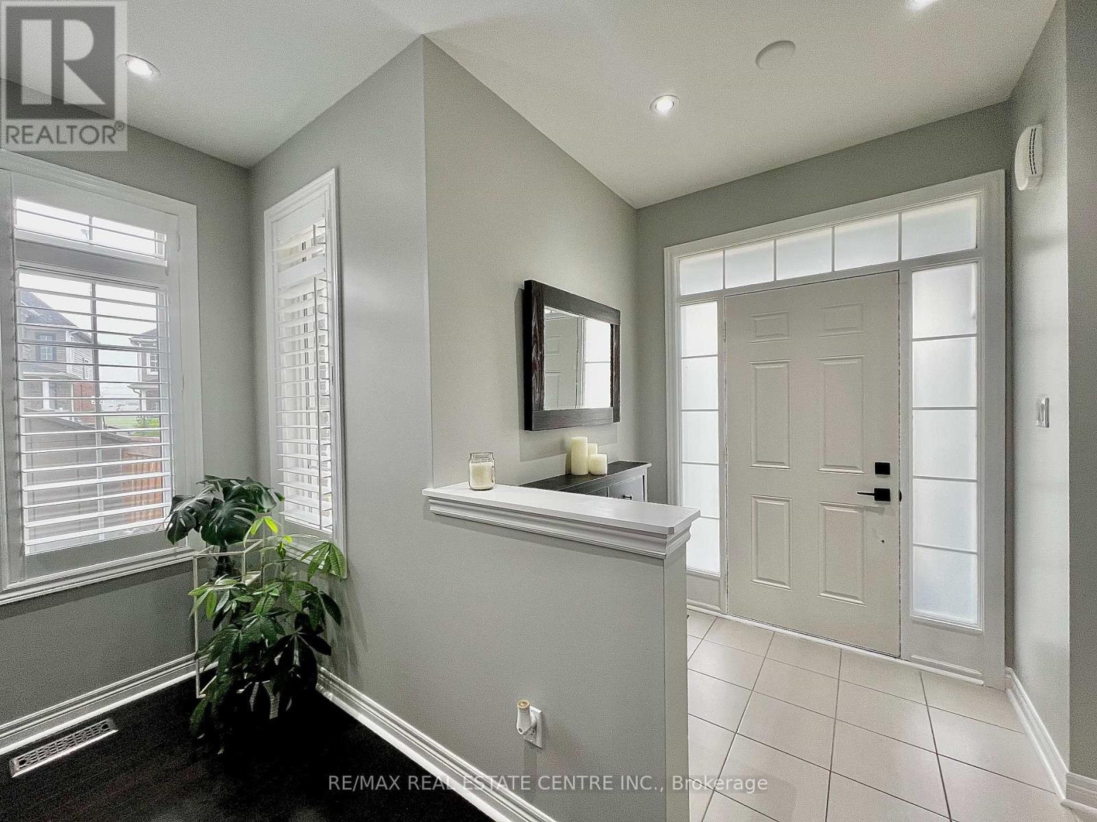 36 Paula Court, Orangeville, Ontario  L9W 5V1 - Photo 5 - W12911072