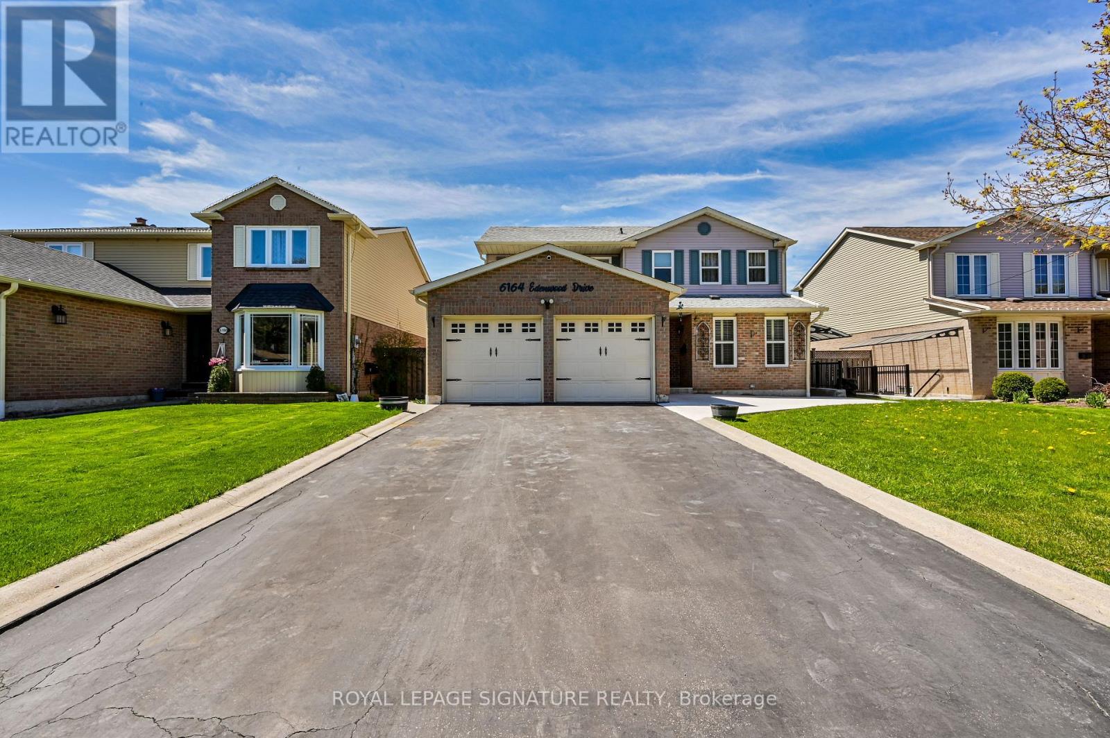 6164 Edenwood Drive, Mississauga, Ontario  L5N 2Y8 - Photo 2 - W12911134