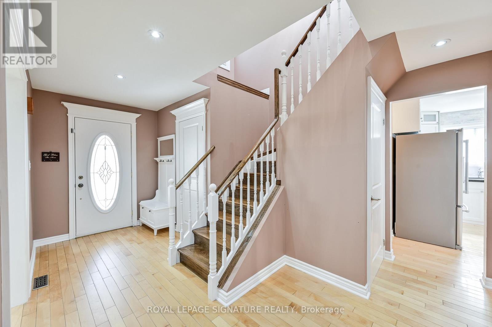 6164 Edenwood Drive, Mississauga, Ontario  L5N 2Y8 - Photo 22 - W12911134