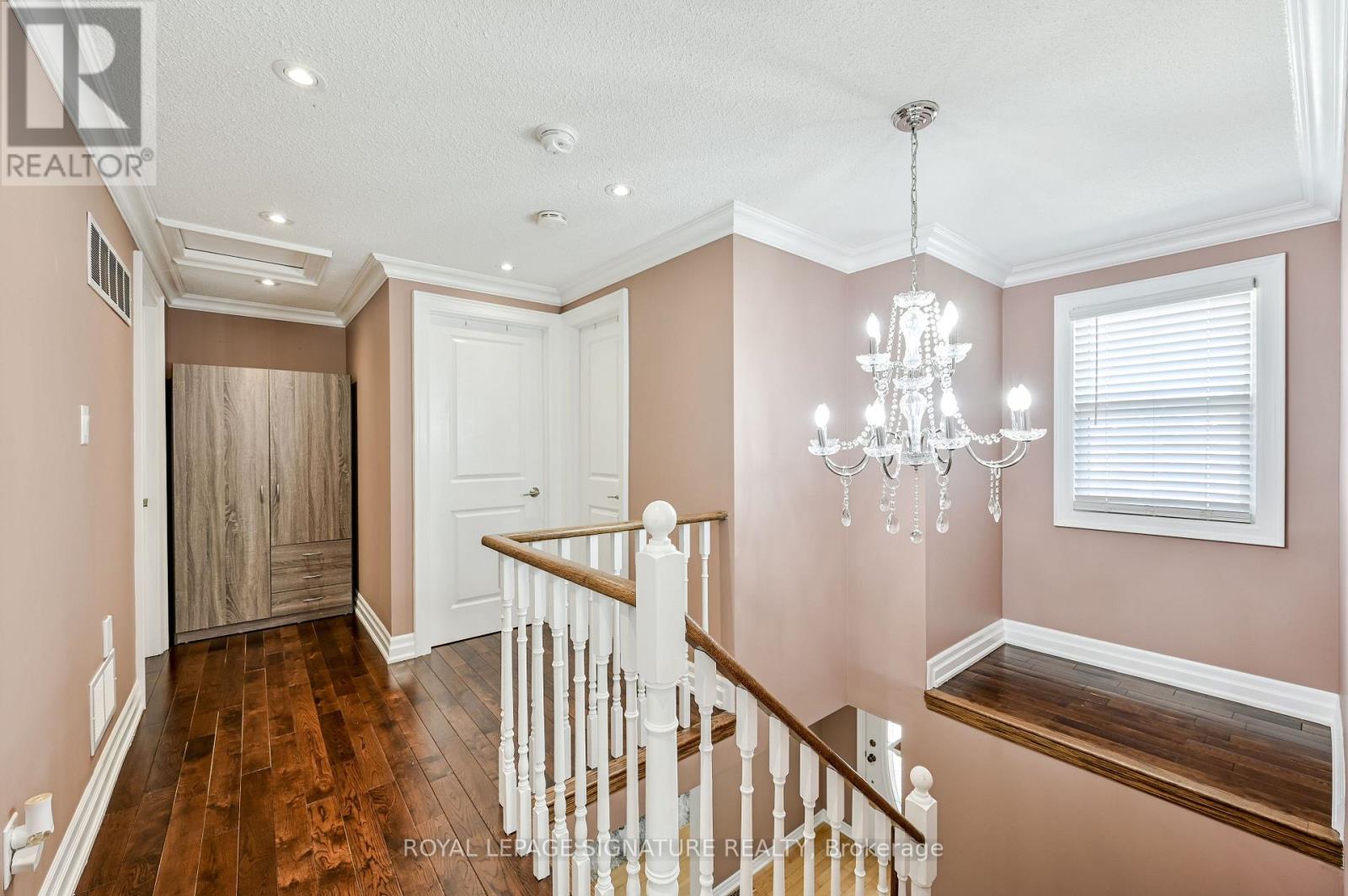 6164 Edenwood Drive, Mississauga, Ontario  L5N 2Y8 - Photo 23 - W12911134