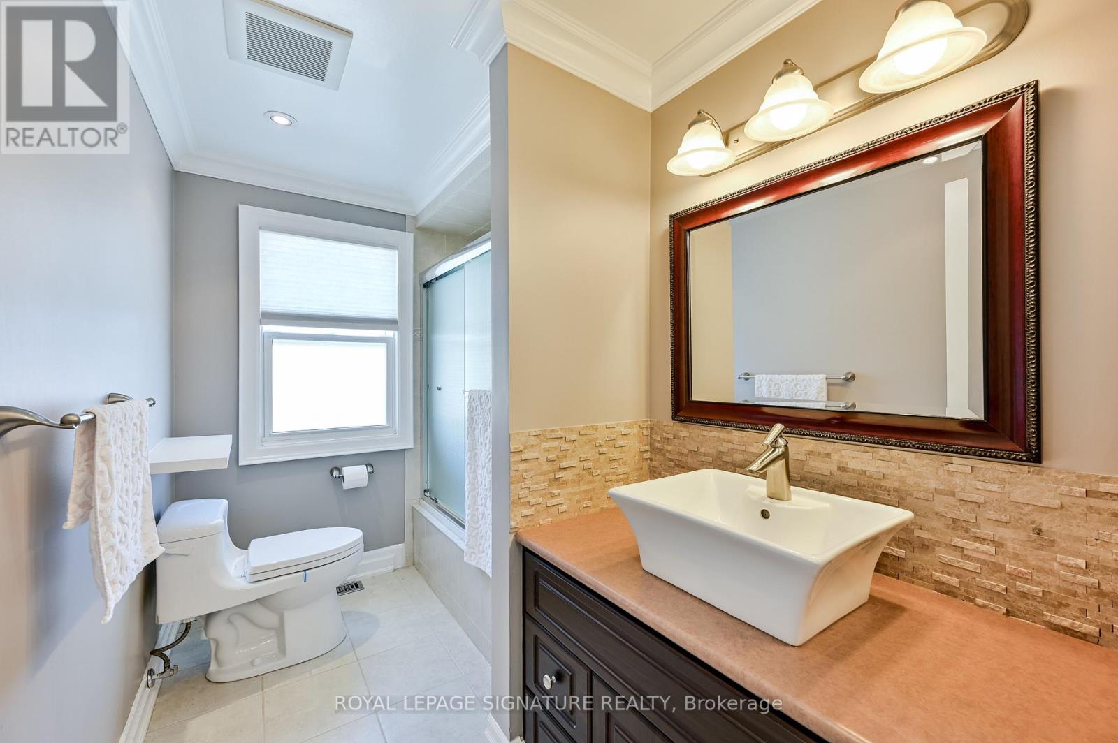 6164 Edenwood Drive, Mississauga, Ontario  L5N 2Y8 - Photo 33 - W12911134