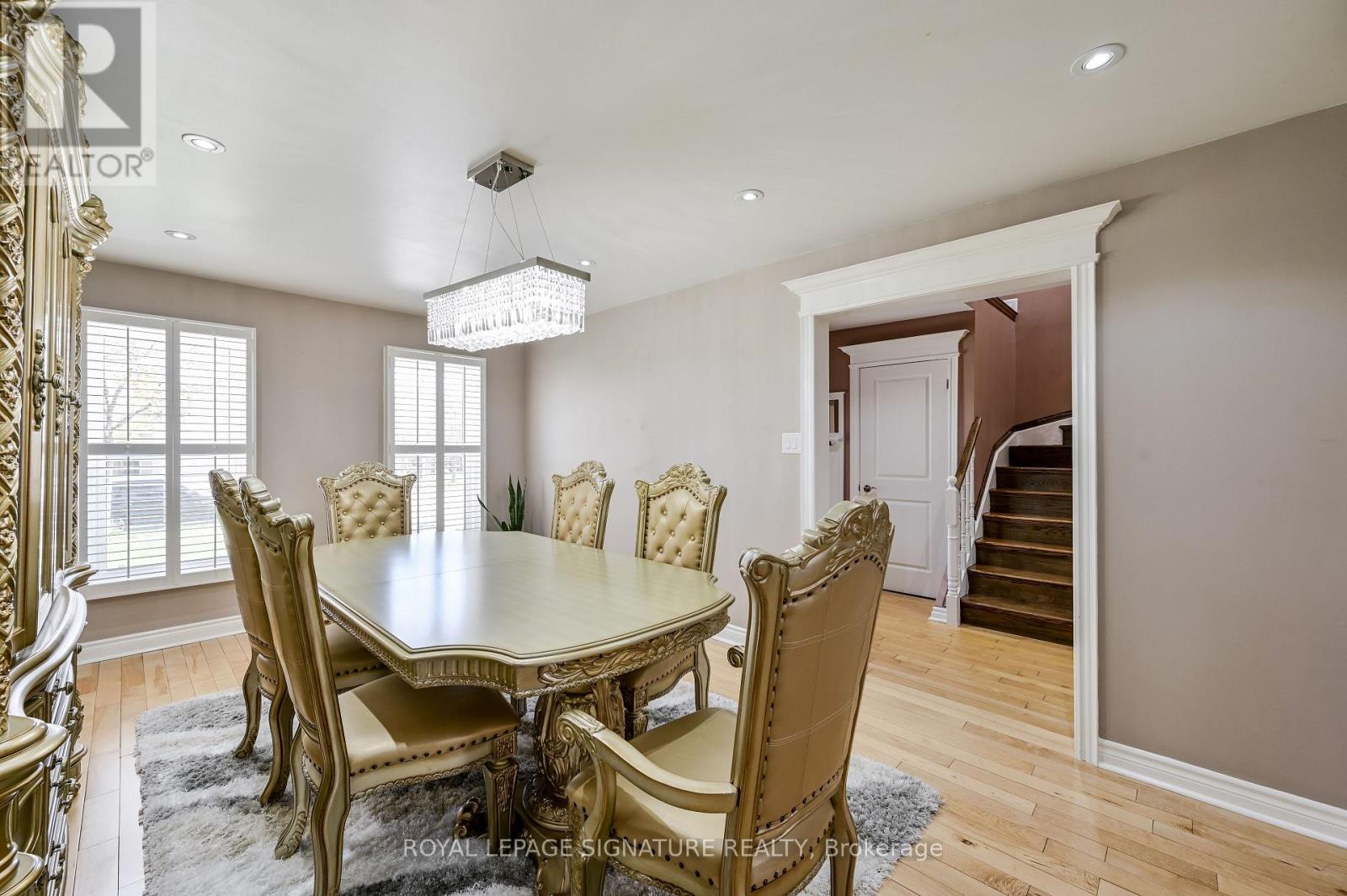 6164 Edenwood Drive, Mississauga, Ontario  L5N 2Y8 - Photo 6 - W12911134