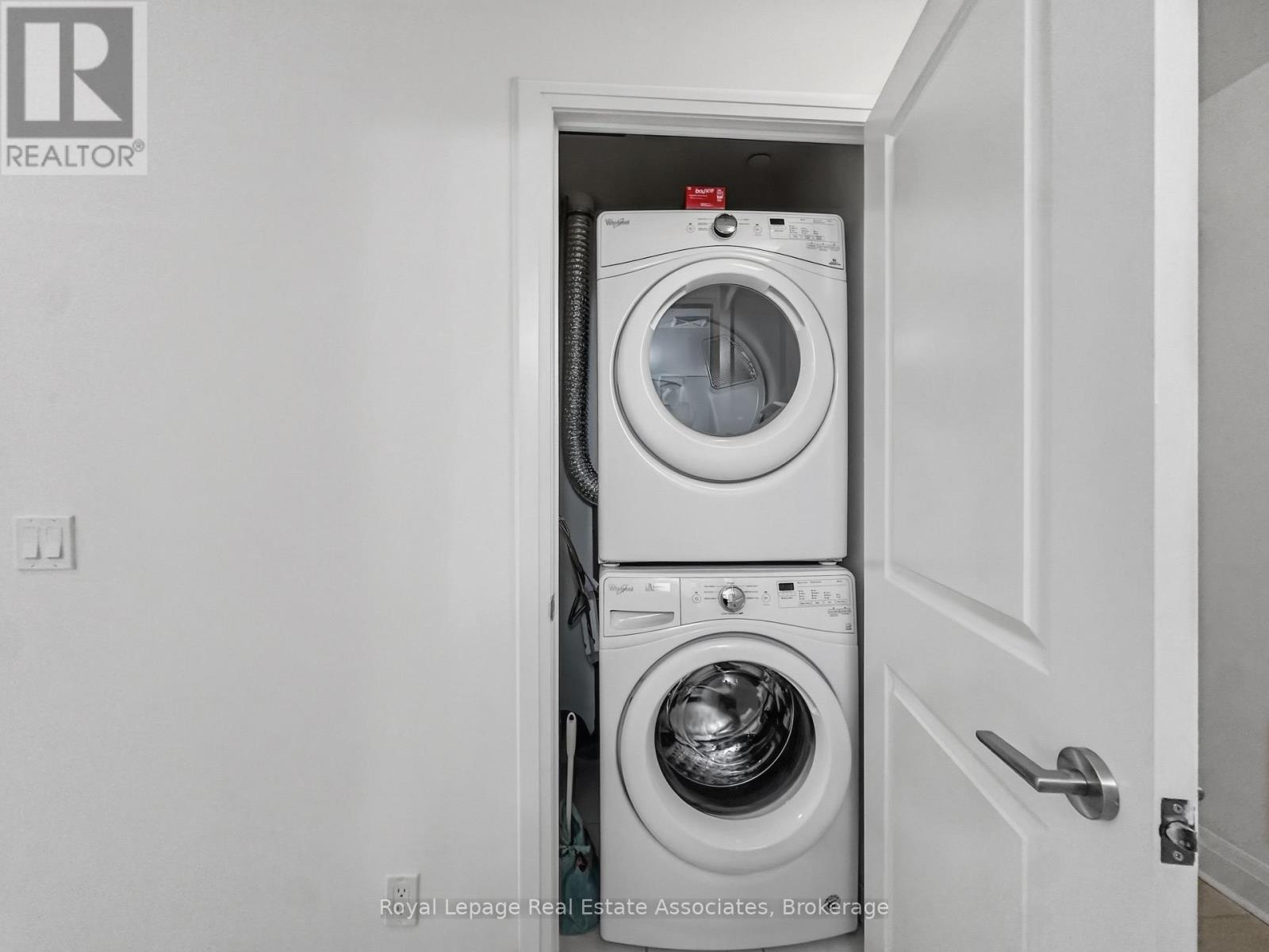 912 - 17 Zorra Street, Toronto, Ontario  M8Z 4Z6 - Photo 7 - W12911146