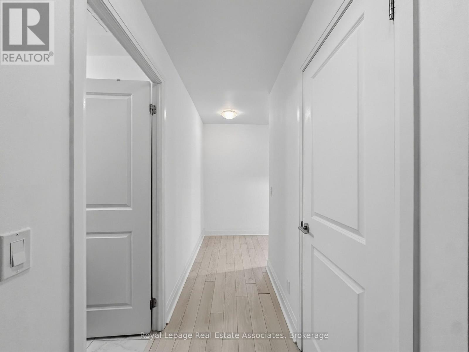 912 - 17 Zorra Street, Toronto, Ontario  M8Z 4Z6 - Photo 8 - W12911146