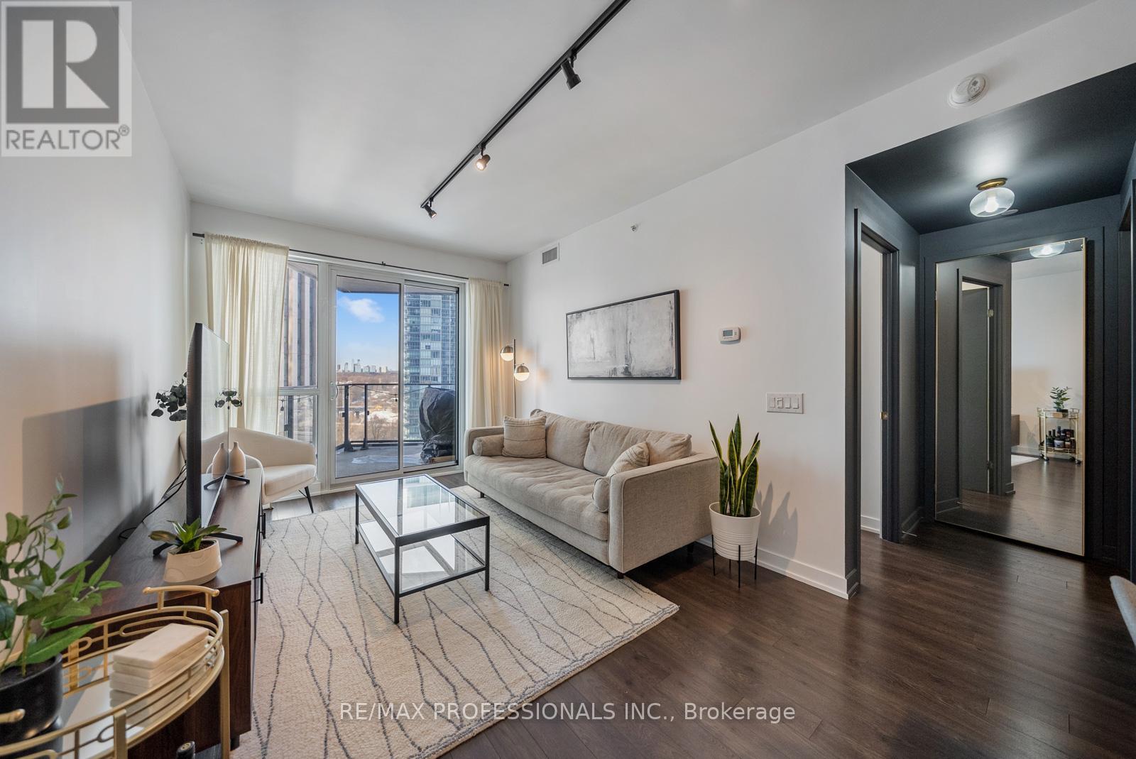 1705 - 10 Park Lawn Road, Toronto, Ontario  M8Y 3H8 - Photo 8 - W12911148