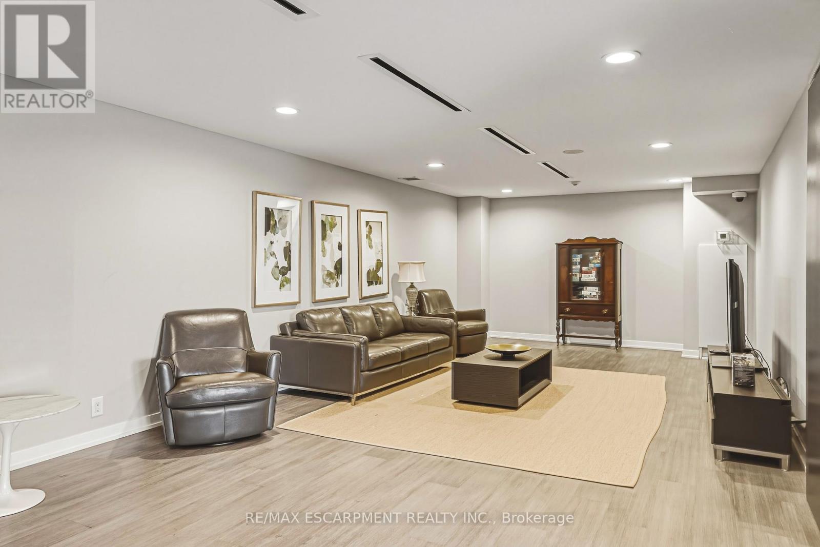 610 - 1940 Ironstone Drive, Burlington, Ontario  L7L 0E4 - Photo 27 - W12911154