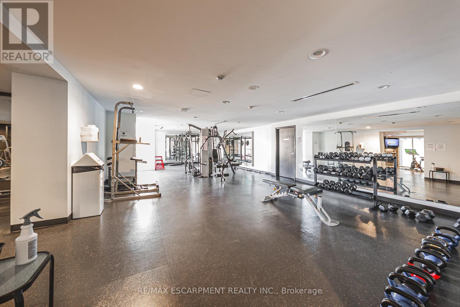 610 - 1940 Ironstone Drive, Burlington, Ontario  L7L 0E4 - Photo 28 - W12911154