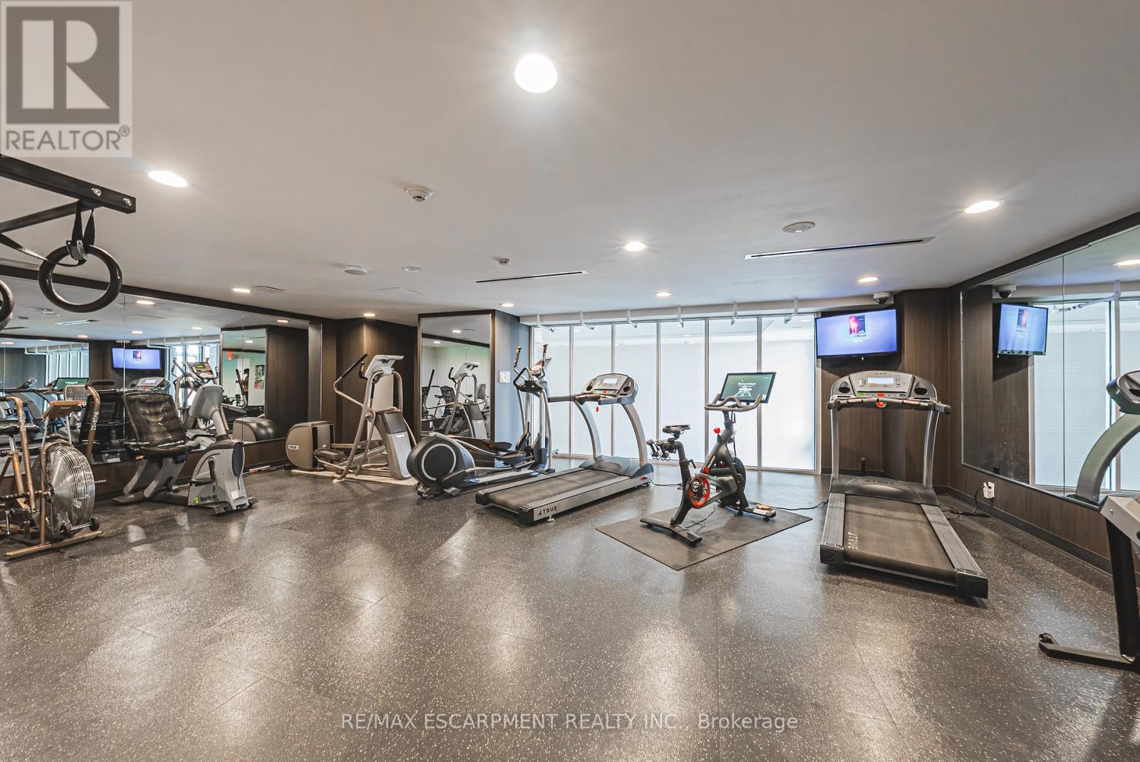 610 - 1940 Ironstone Drive, Burlington, Ontario  L7L 0E4 - Photo 29 - W12911154